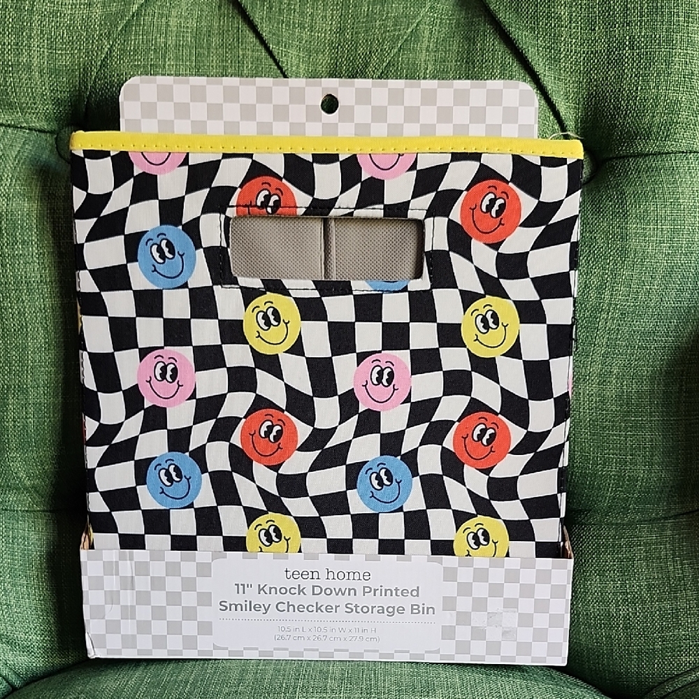 Smiley Checker Storage Bin